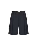 Two-Tuck Shorts Black