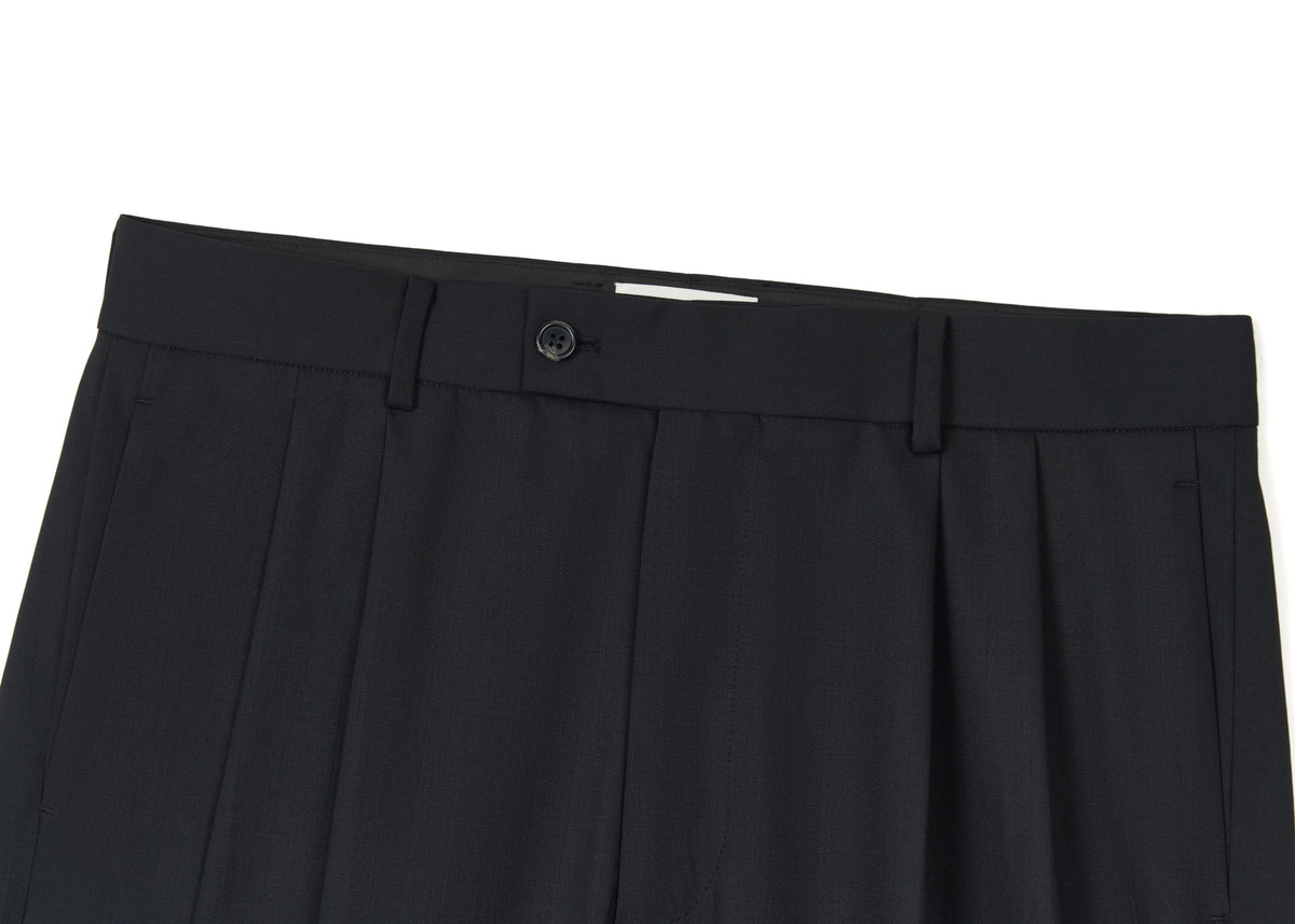 Two-Tuck Shorts Black – product image 3