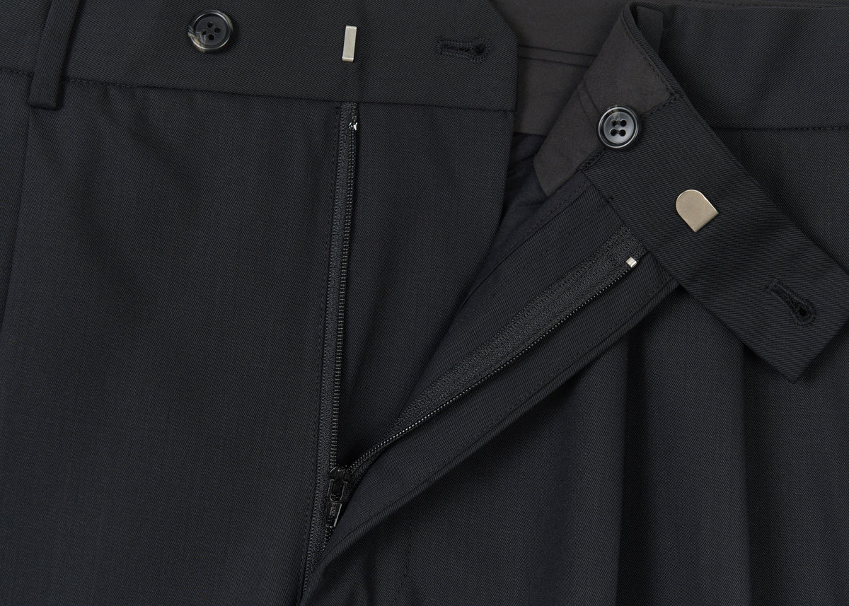 Two-Tuck Shorts Black – product image 4