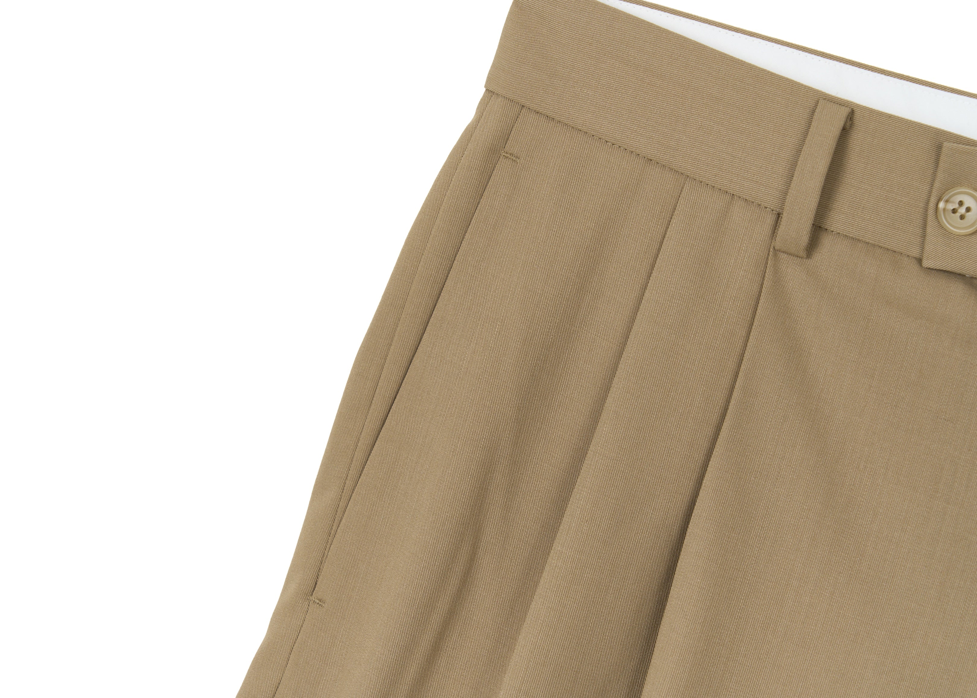 Two-Tuck Shorts Khaki