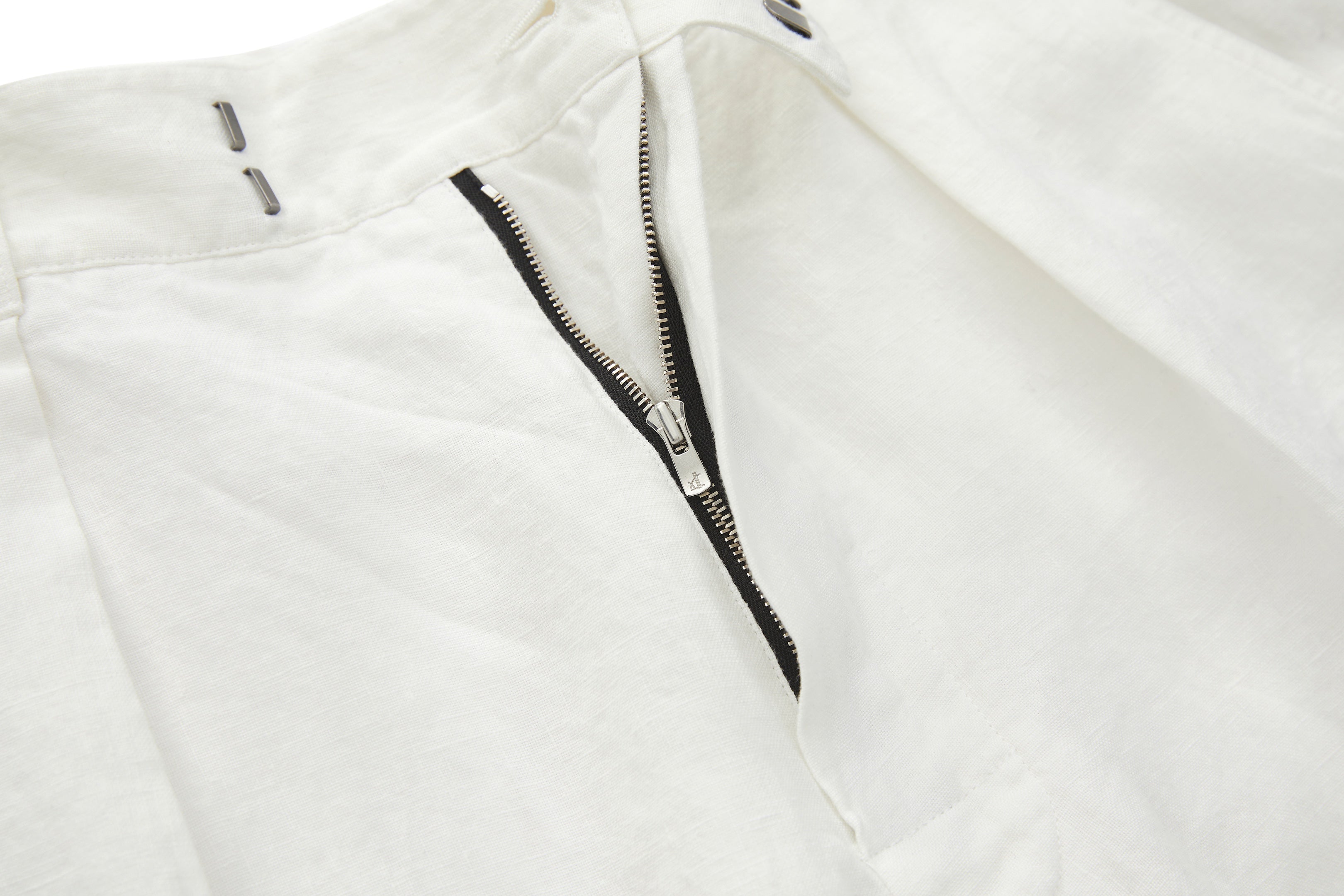 Bermuda Linen Shorts White