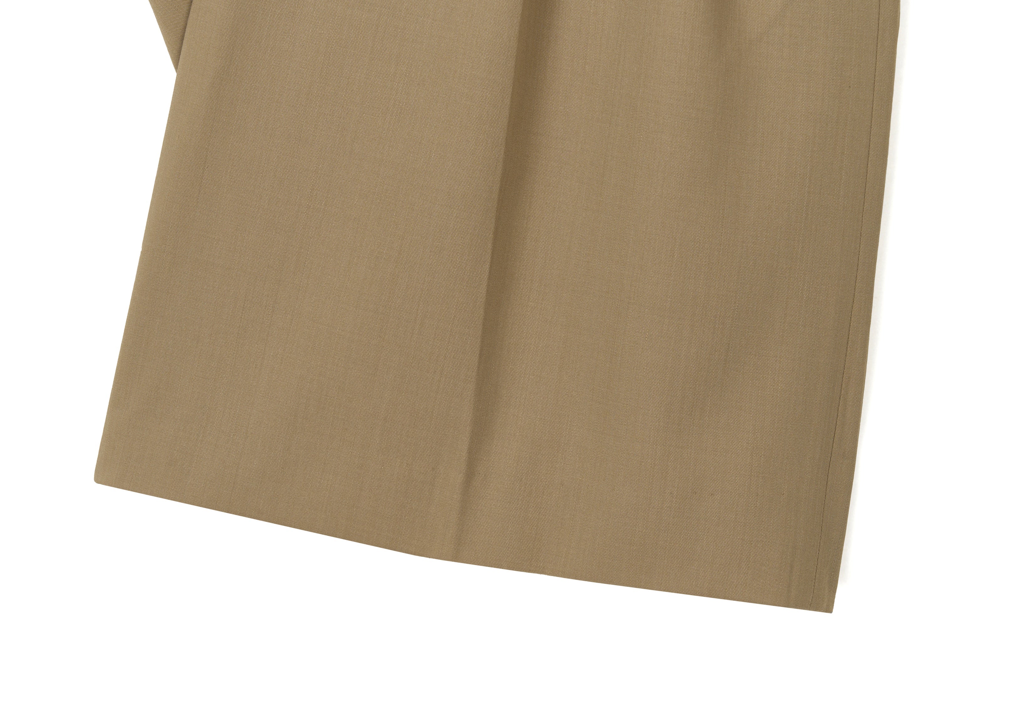 Two-Tuck Shorts Khaki